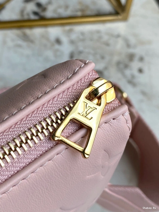 PM -COUSSIN LOUIS EDITION VUITTON LIMITED 0807